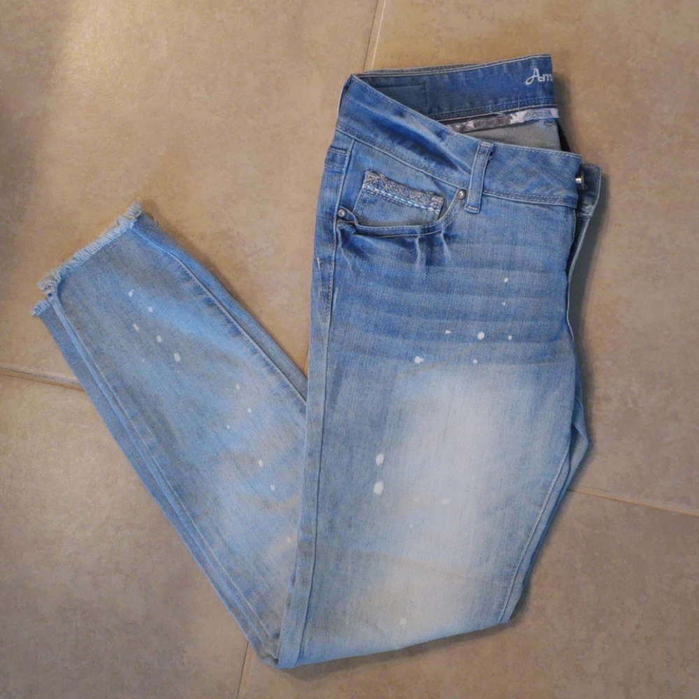 Amethyst Jean's light denim white splatter capris